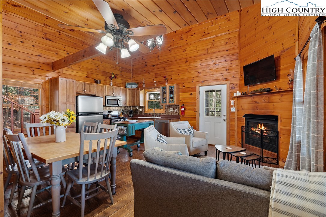 1461 Pine Ridge Road Beech Mountain, NC 28604 - Photo 15 of 47