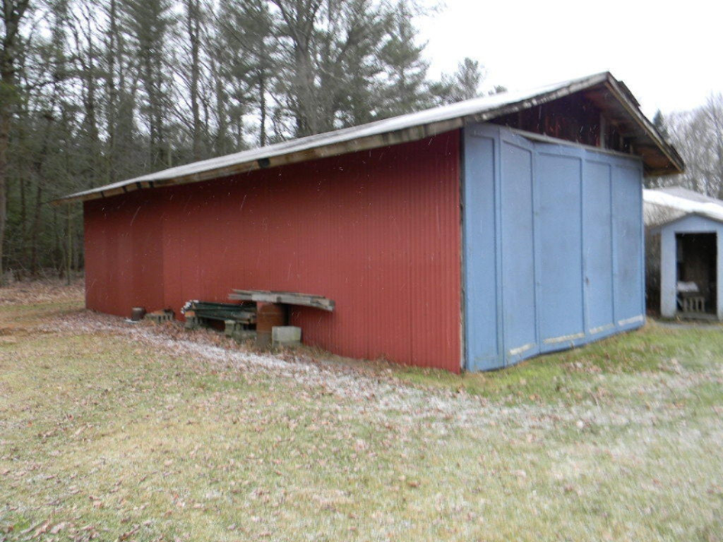 2038 Horton Road Muskegon, MI 49445 - Photo 21 of 24 DSCN0231