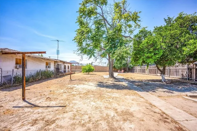 $410,000 | 820 East G Street, Colton, CA 92324