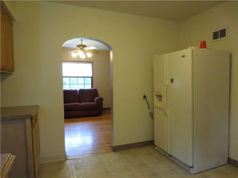 584 Freeport Road Freeport, PA 16229 - Photo 5 of 25 Kitchen.