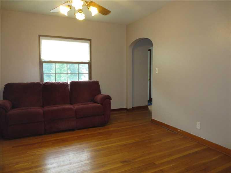584 Freeport Road Freeport, PA 16229 - Photo 6 of 25 Dining Room.