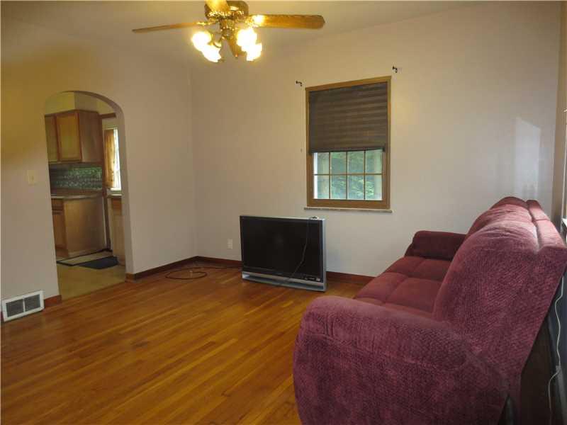 584 Freeport Road Freeport, PA 16229 - Photo 7 of 25 Dining Room.