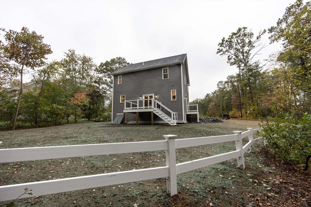 33 Azalea Road Mansfield, MA 02048 - Photo 8 of 42 Gallery Image 8