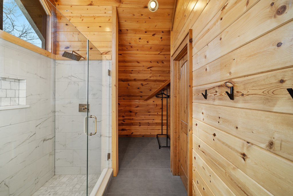 502 Overlook Drive Blue Ridge, GA 30513 - Photo 38 of 53 a view of a bathroom