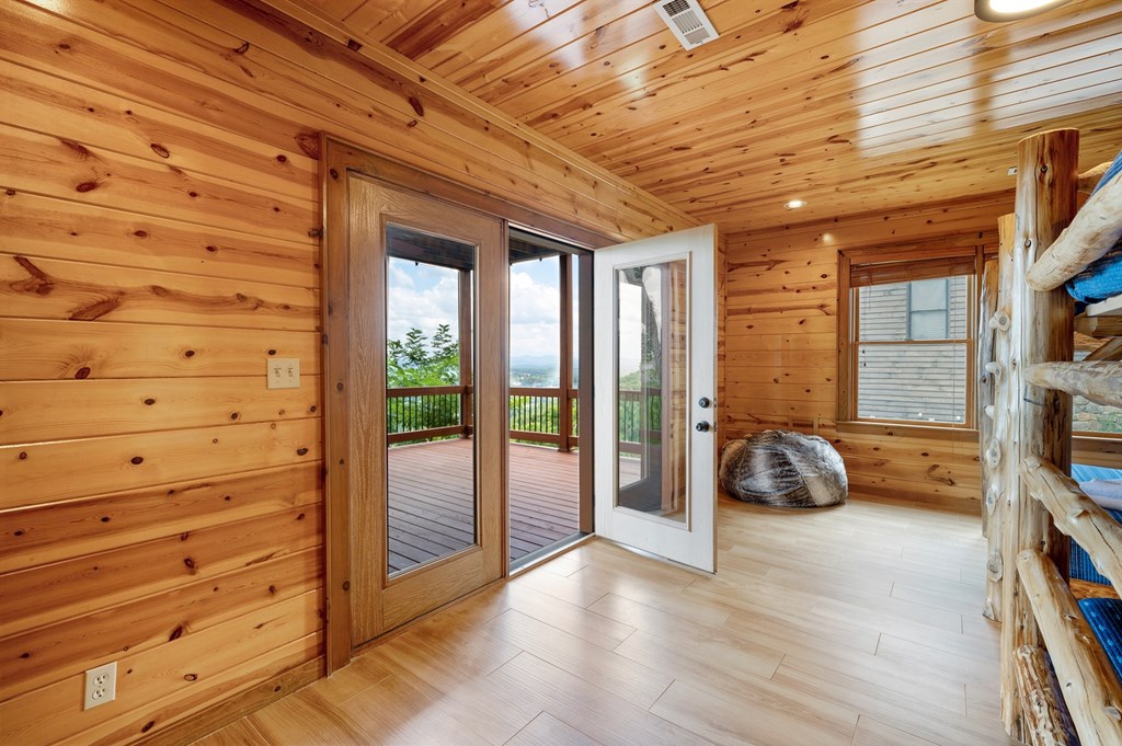 502 Overlook Drive Blue Ridge, GA 30513 - Photo 51 of 53 a view of a balcony and couch