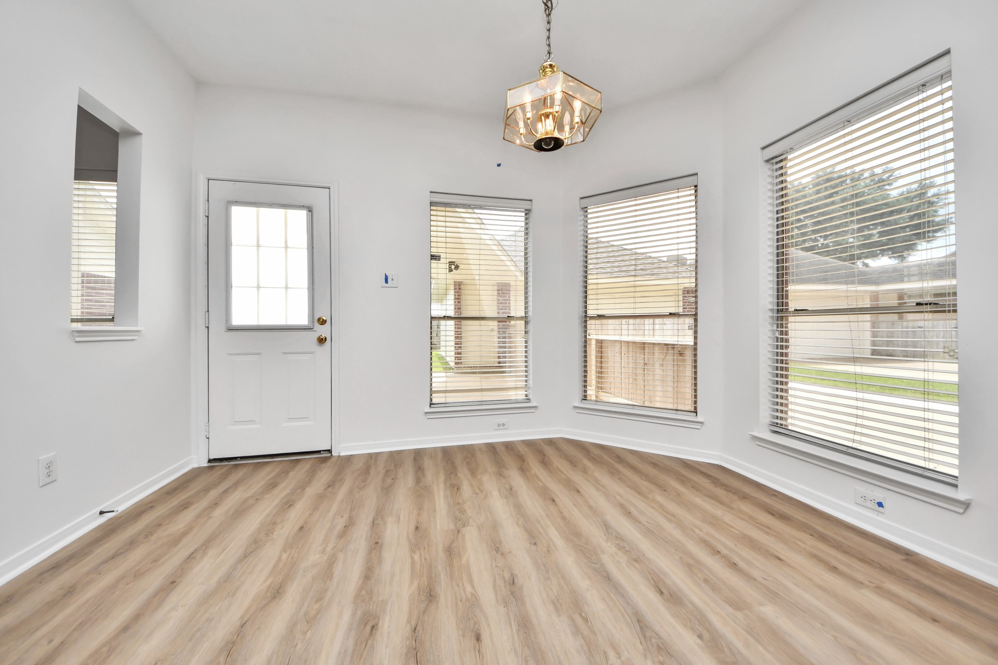 4423 Tree Line Drive Pasadena, TX 77505 - Photo 19 of 50
