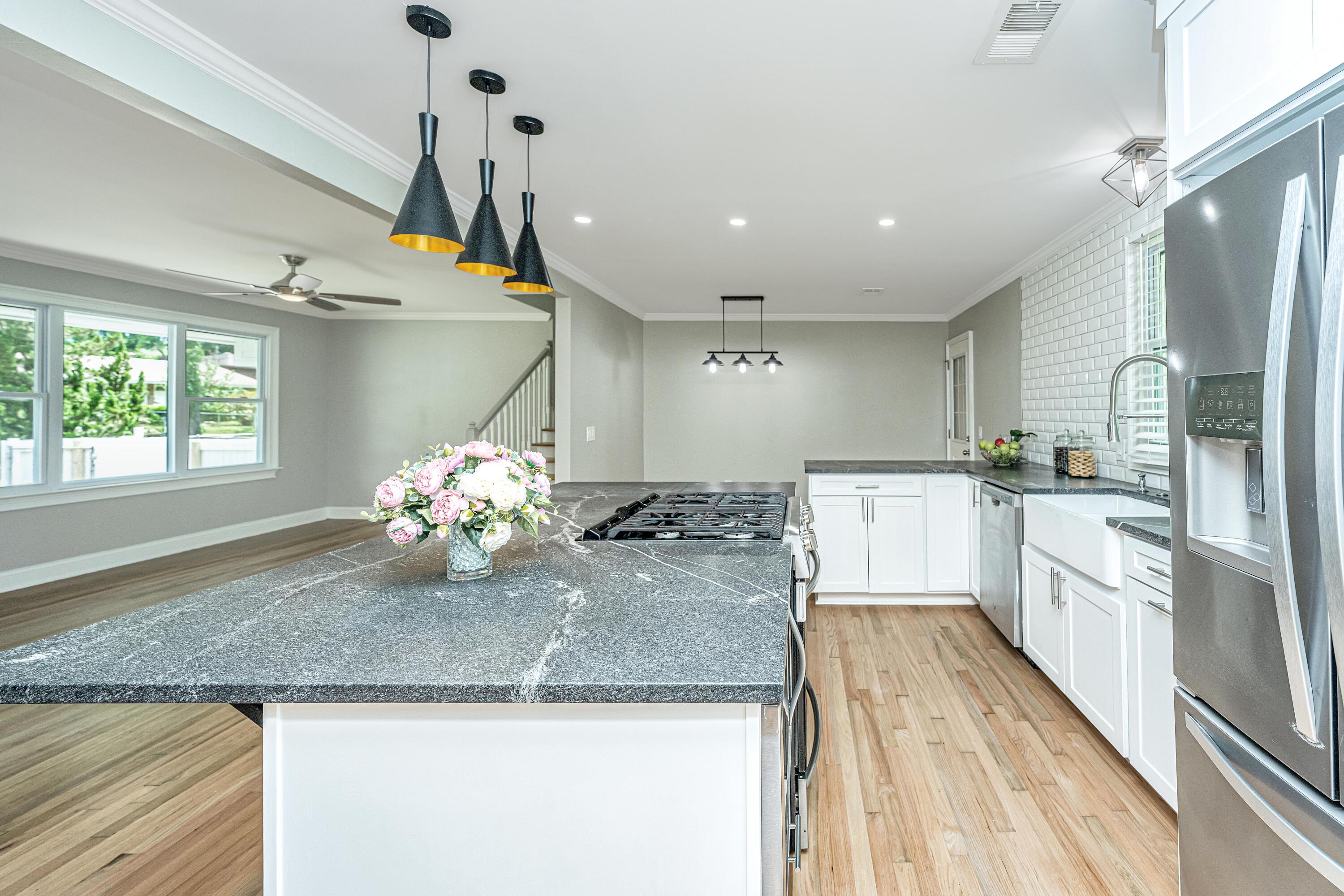 2324 Falcon Road North Charleston, SC 29406 - Photo 6 of 11 Kitchen