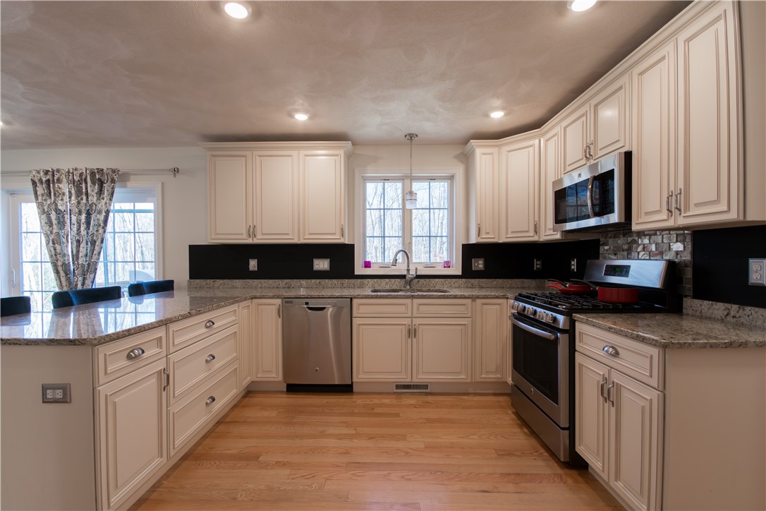199 Rocky Hill Road Rehoboth, MA 02769 - Photo 3 of 18 Gallery Image 3