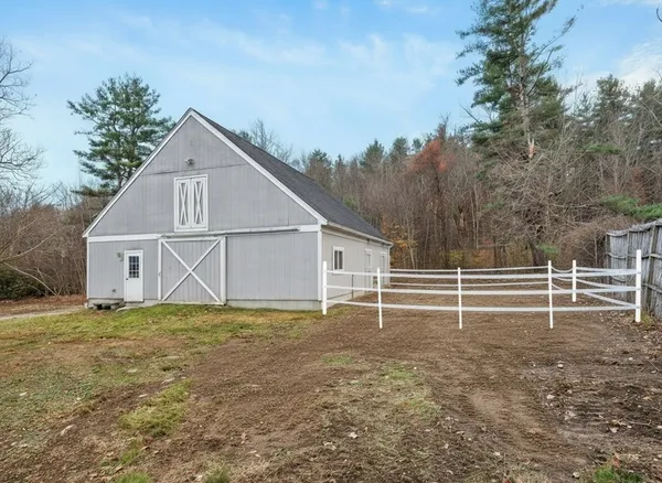 $4,250 | 281 Brooks Station Road, Unit 1, Princeton, MA 01541