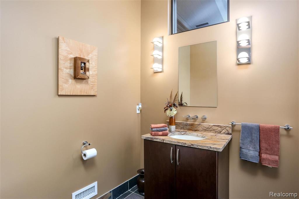 4667 Theheights Boulevard Rochester, MI 48306 - Photo 58 of 79