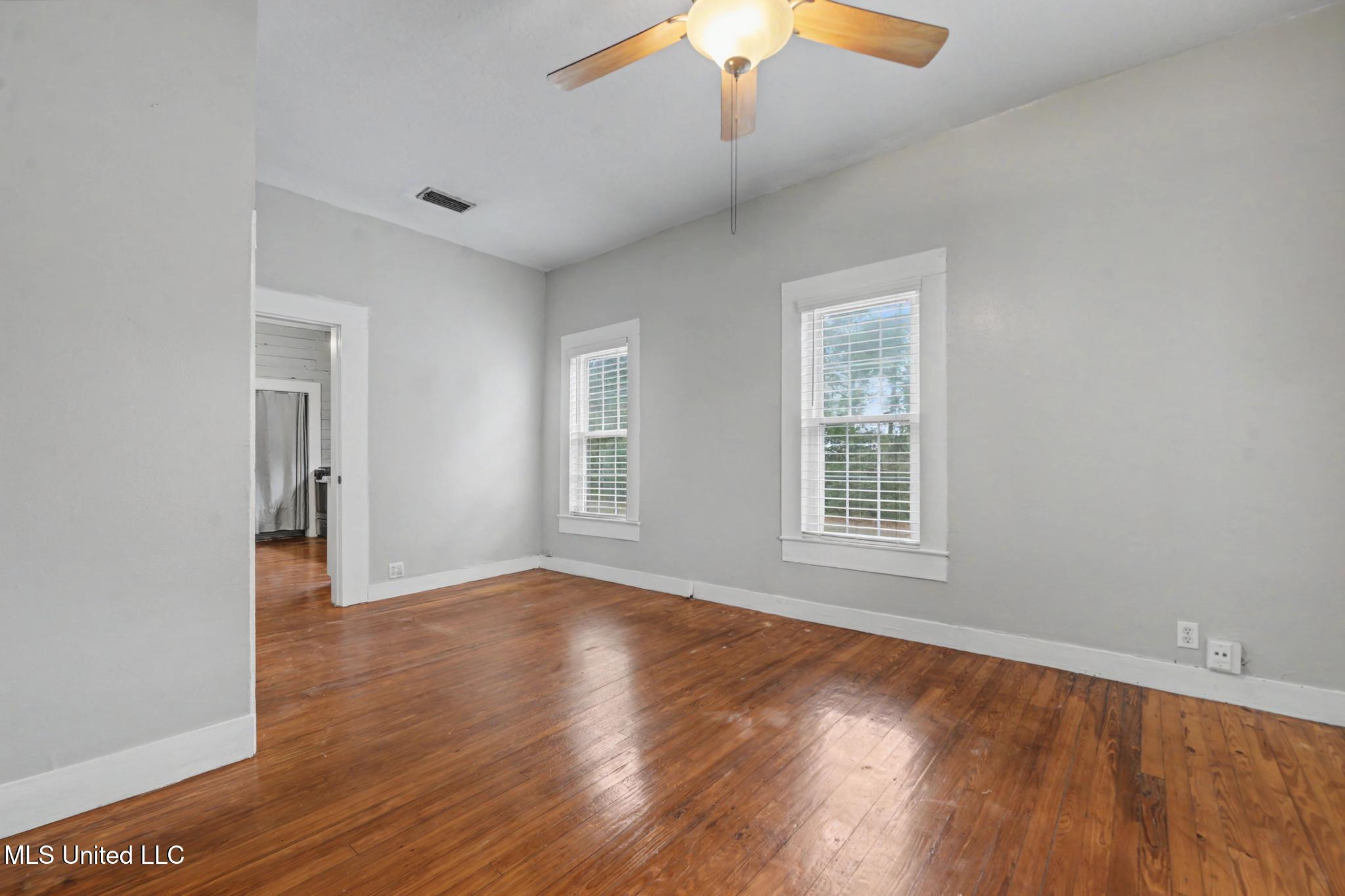 219 Depot Road Lucedale, MS 39452 - Photo 11 of 20 011