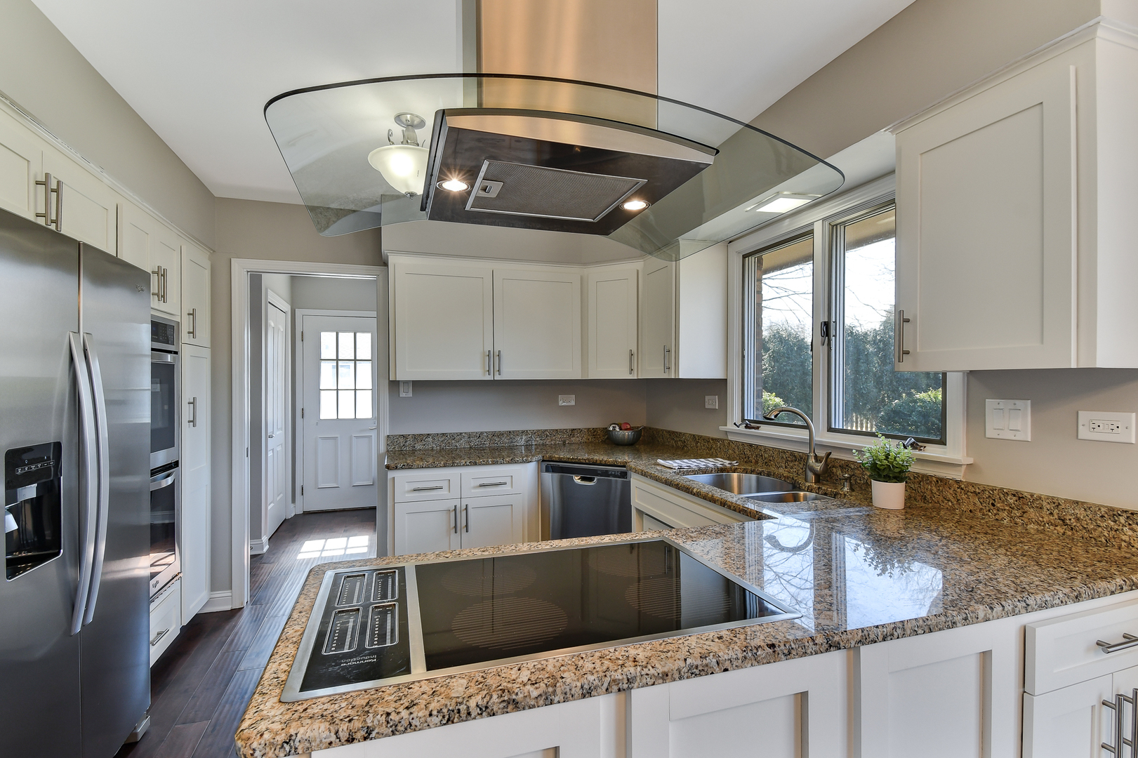 8348 Dolfor Cove Burr Ridge, IL 60527 - Photo 8 of 27