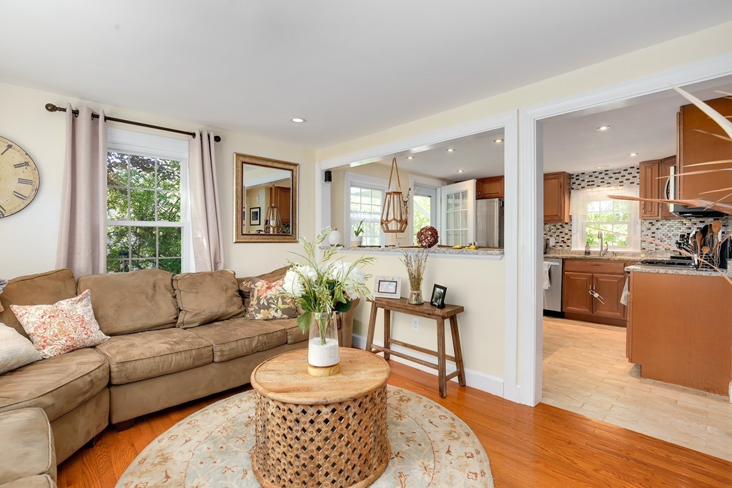 659 Waverly Road North Andover, MA 01845 - Photo 1 of 23 Gallery Image 1