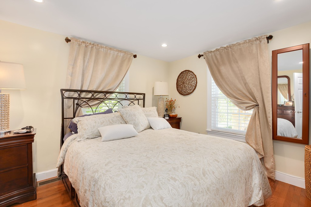 659 Waverly Road North Andover, MA 01845 - Photo 11 of 23 Gallery Image 11