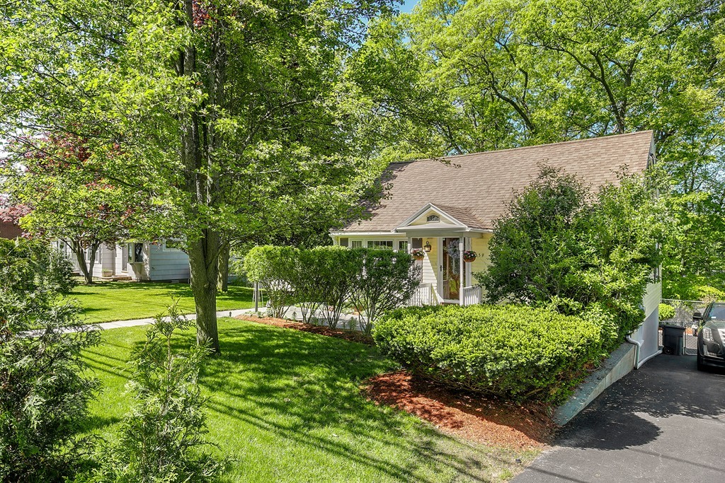 659 Waverly Road North Andover, MA 01845 - Photo 3 of 23 Gallery Image 3