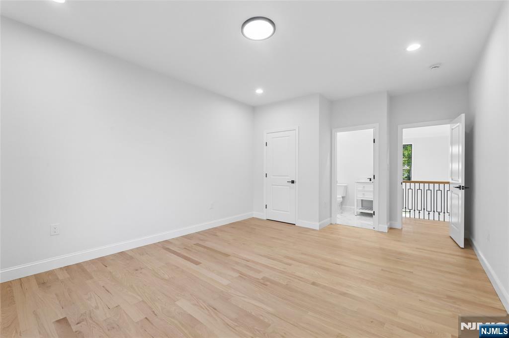 532 Hobart Road Paramus, NJ 07652 - Photo 25 of 46