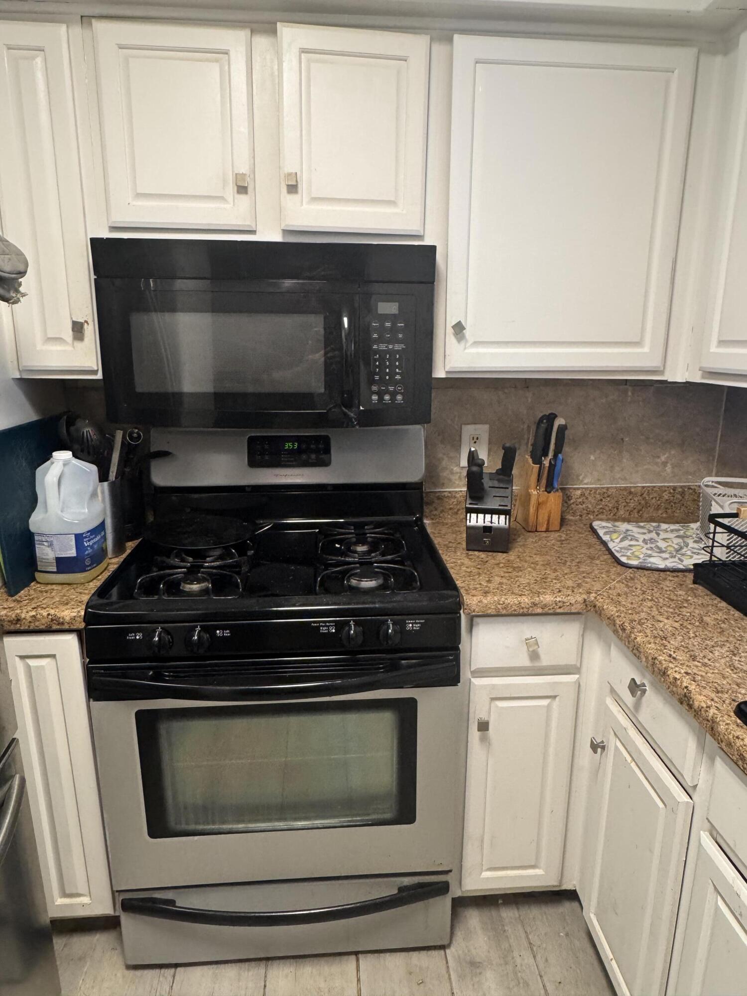 169 Tanforan Rancho Mirage, CA 92270 - Photo 13 of 35 IMG_1496