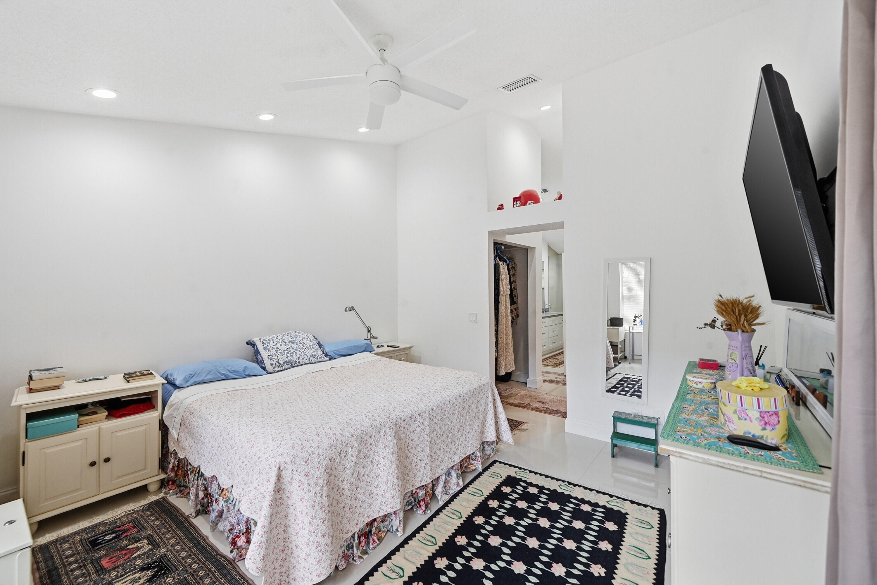 5236 Majorca Club Drive Boca Raton, FL 33486 - Photo 18 of 40 Primary Bedroom