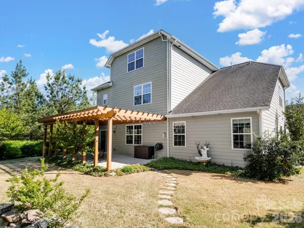 $584,500 | 1060 Crawford Drive, Lancaster, SC 29720