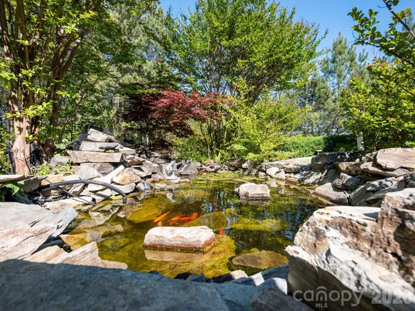 $584,500 | 1060 Crawford Drive, Lancaster, SC 29720