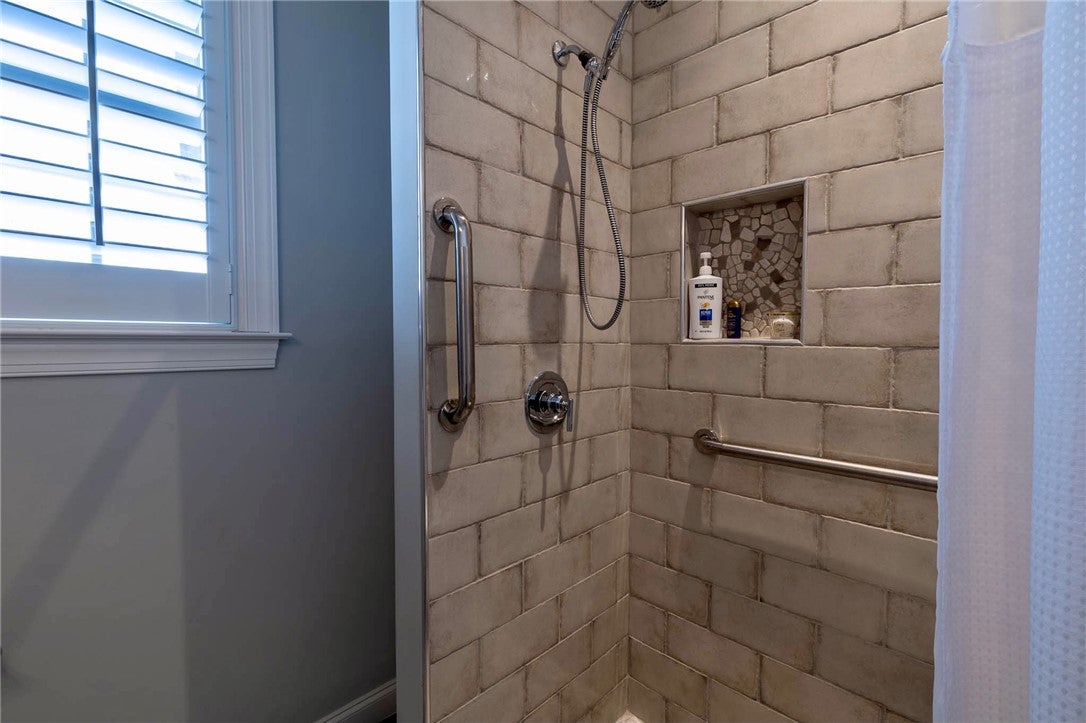 2934 Spring Lakes Crossing Opelika, AL 36801 - Photo 16 of 40 Gallery Image 16