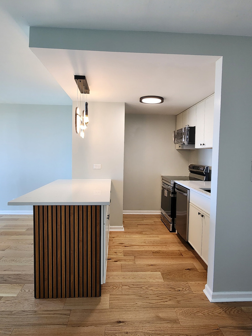 2015 South Finley Road, Unit 900 Lombard, IL 60148 - Photo 5 of 15
