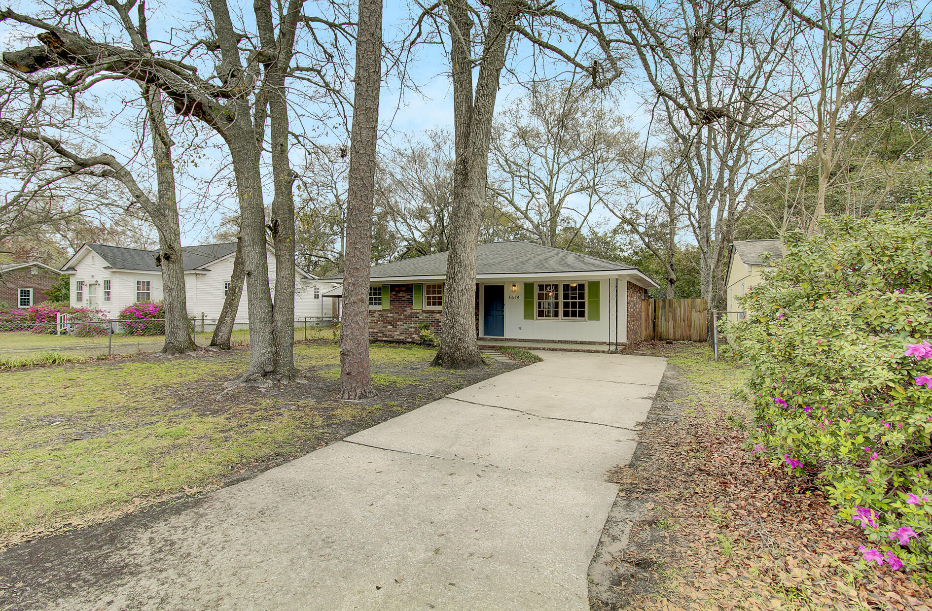 1614 Pinecrest Road Charleston, SC 29407 - Photo 3 of 25 %283%29 (2)