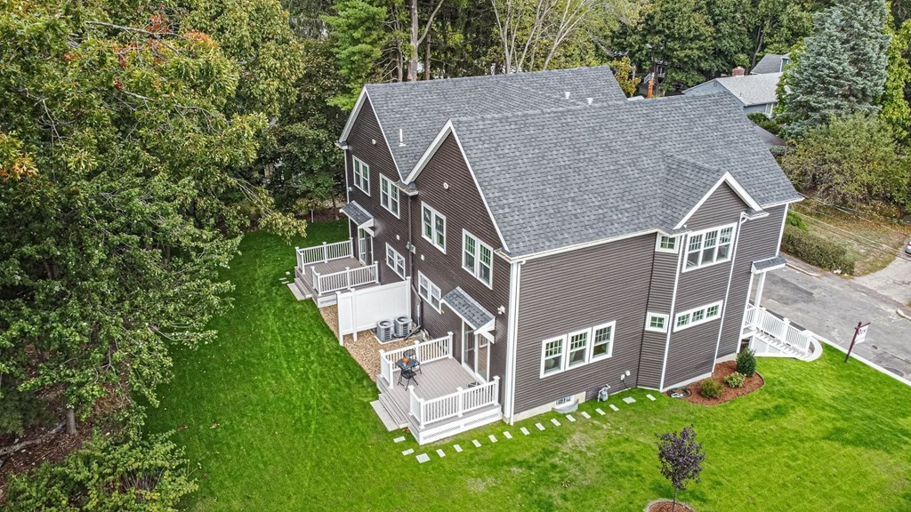 35 Woodland Road, Unit A Wakefield, MA 01880 - Photo 3 of 30 Gallery Image 3