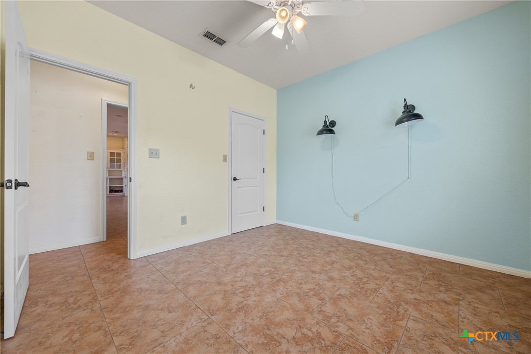 845 Rutherford Fischer, TX 78623 - Photo 18 of 39