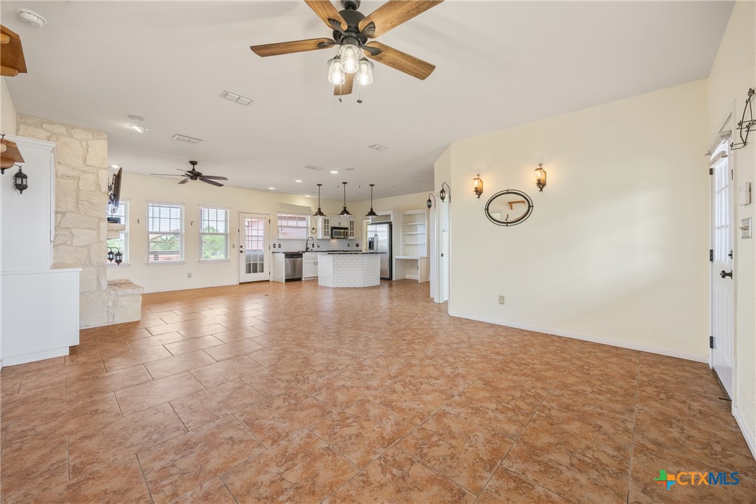 845 Rutherford Fischer, TX 78623 - Photo 3 of 39