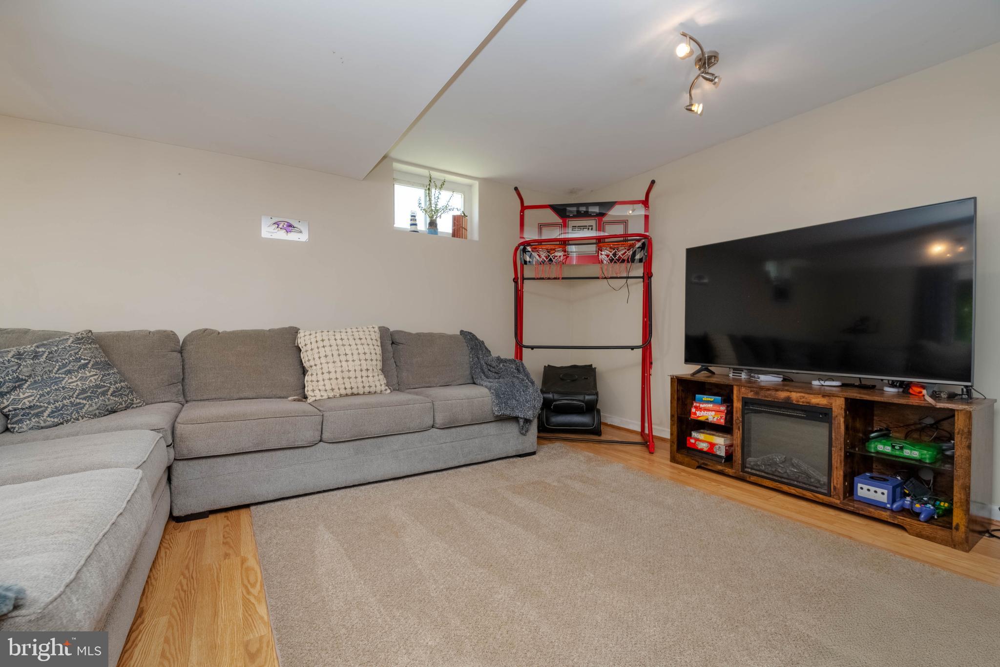 411 Warren Road Cockeysville, MD 21030 - Photo 32 of 57