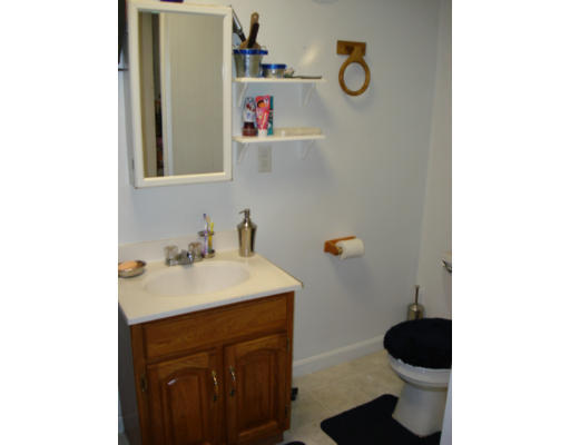314 Mammoth Road Lowell, MA 01854 - Photo 6 of 10