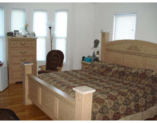 314 Mammoth Road Lowell, MA 01854 - Photo 7 of 10