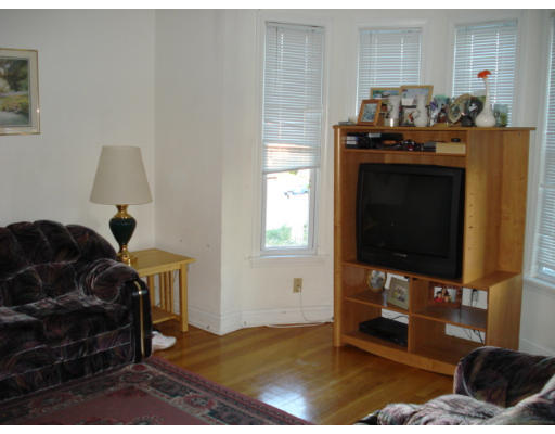 314 Mammoth Road Lowell, MA 01854 - Photo 8 of 10