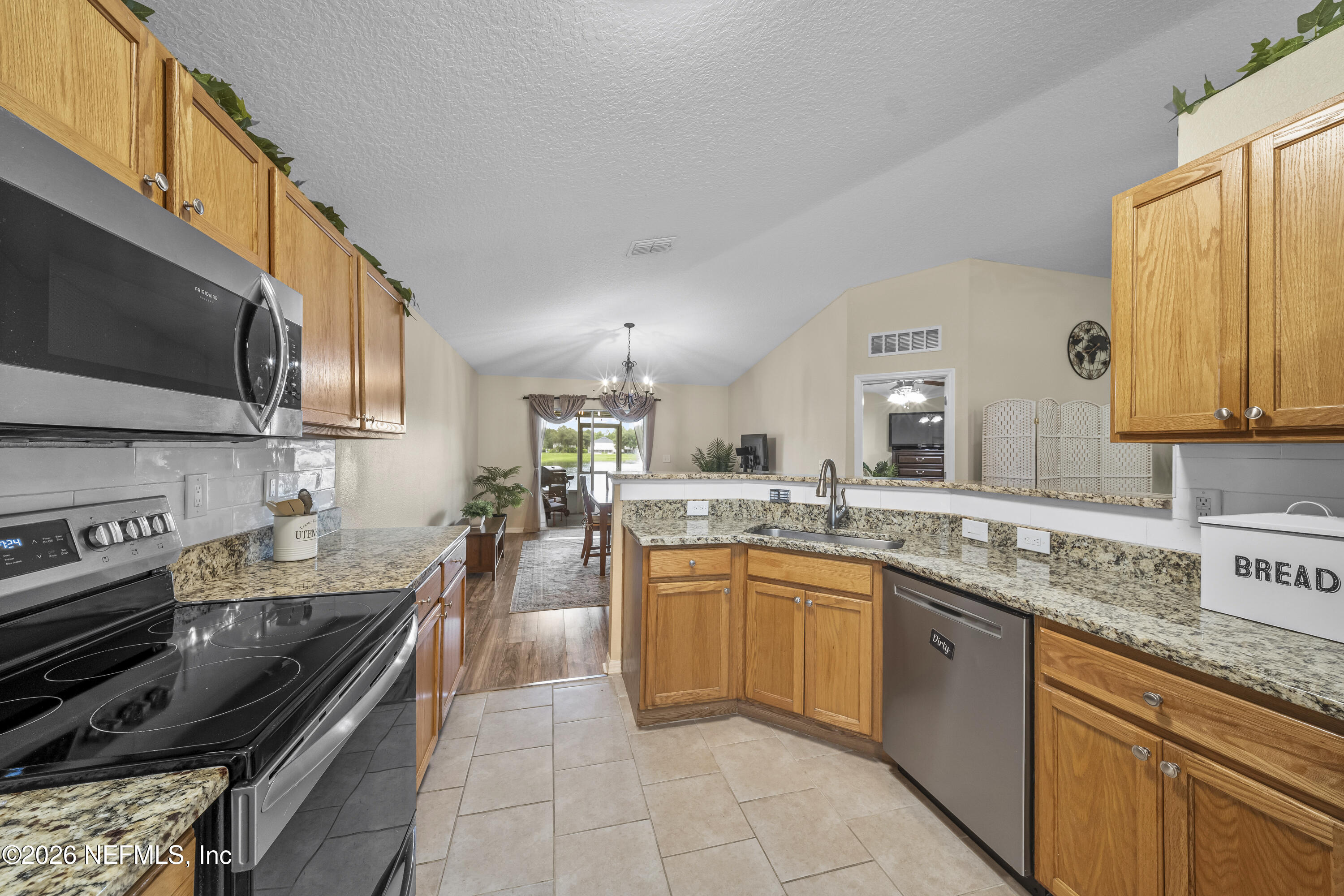 76170 Longleaf Loop Yulee, FL 32097 - Photo 12 of 34 76170 Longleaf Loop (54).JPG-FULL