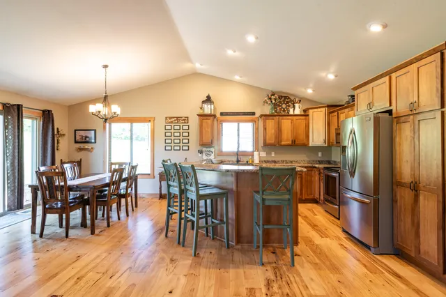 $575,000 | W7534 Sylvester Road, Holland, WI 54636