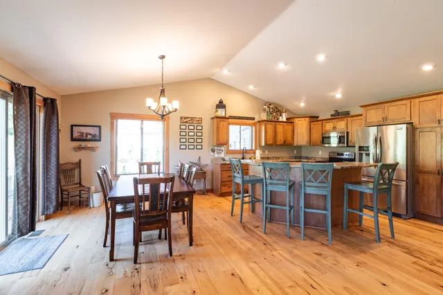 $575,000 | W7534 Sylvester Road, Holland, WI 54636