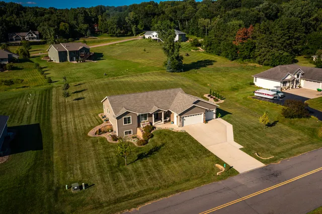 $575,000 | W7534 Sylvester Road, Holland, WI 54636