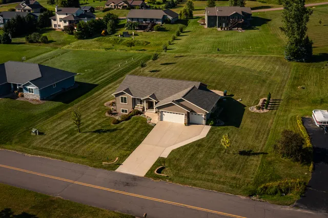 $575,000 | W7534 Sylvester Road, Holland, WI 54636