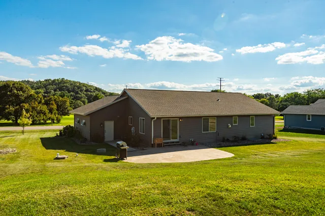 $575,000 | W7534 Sylvester Road, Holland, WI 54636