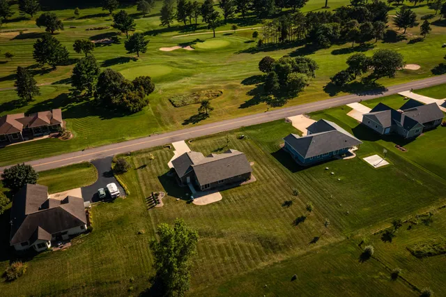 $575,000 | W7534 Sylvester Road, Holland, WI 54636