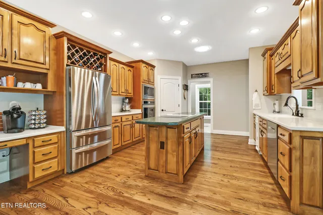 $635,000 | 31 Holly Lane, Fairfield Glade, TN 38558