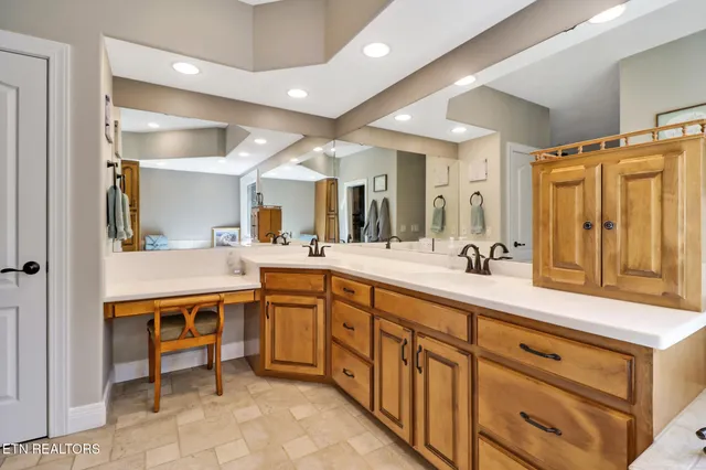 $635,000 | 31 Holly Lane, Fairfield Glade, TN 38558