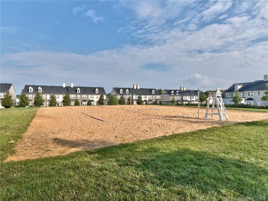 9205 Inverness Bay Road Charlotte, NC 28278 - Photo 8 of 11 Gallery Image 8