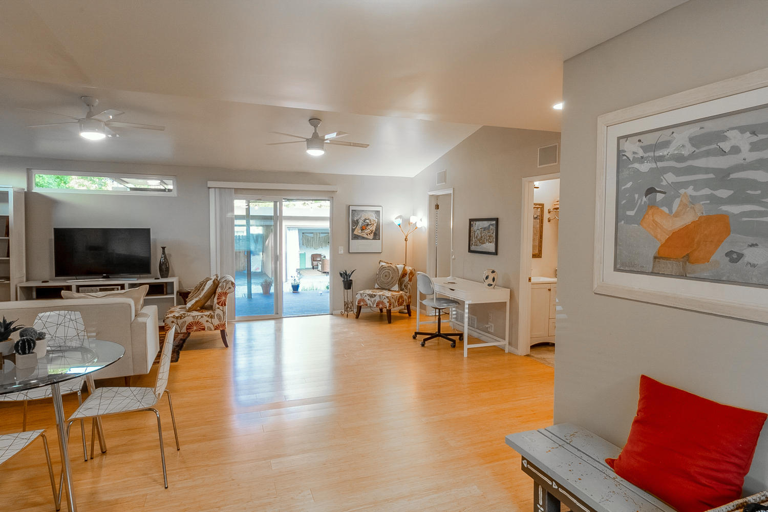 110 Canada Street Ojai, CA 93023 - Photo 8 of 30 8. Greatroom