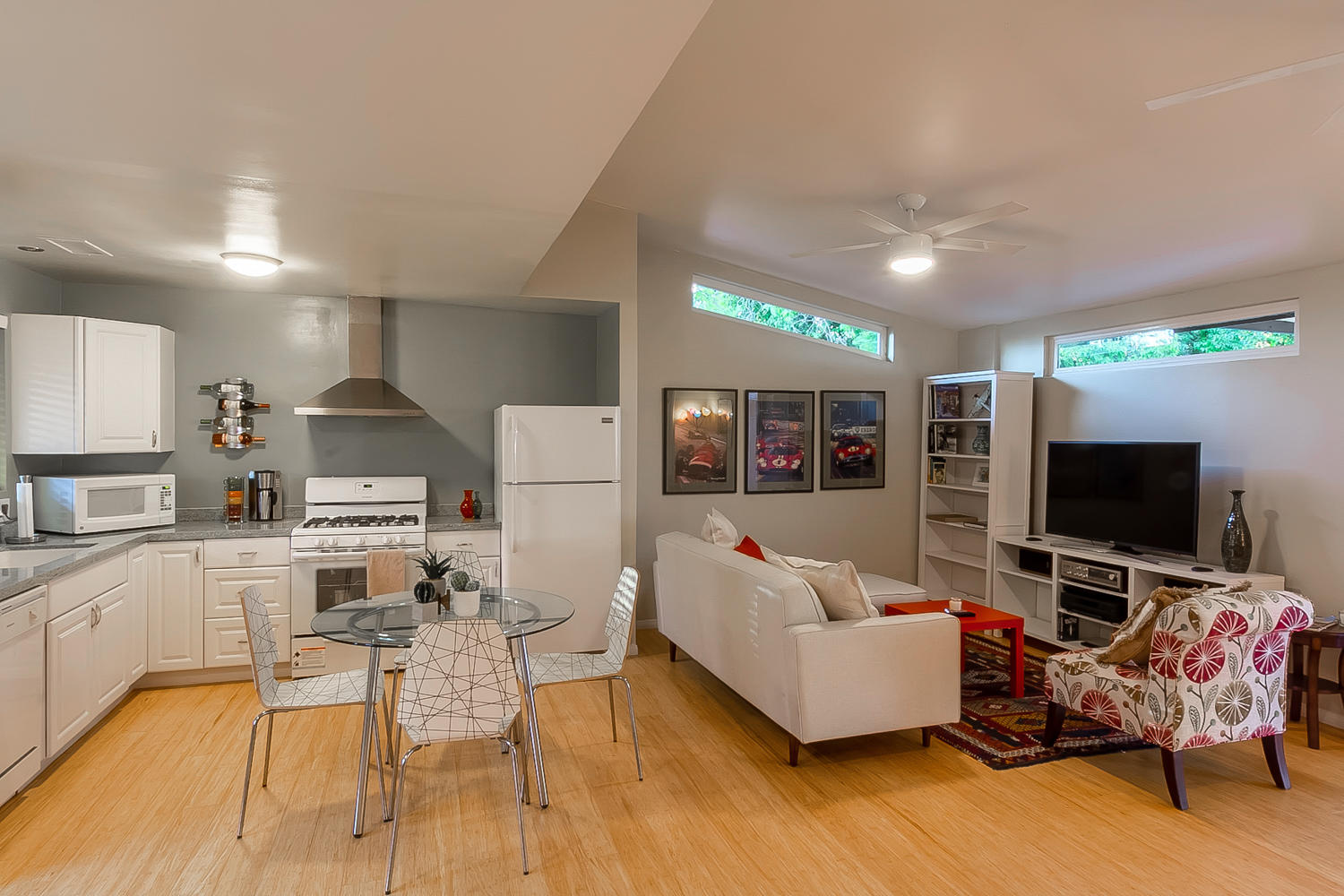 110 Canada Street Ojai, CA 93023 - Photo 9 of 30 9. Greatroom