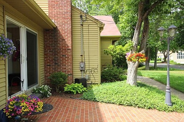 66 Berwick Road Attleboro, MA 02703 - Photo 5 of 20 Gallery Image 5