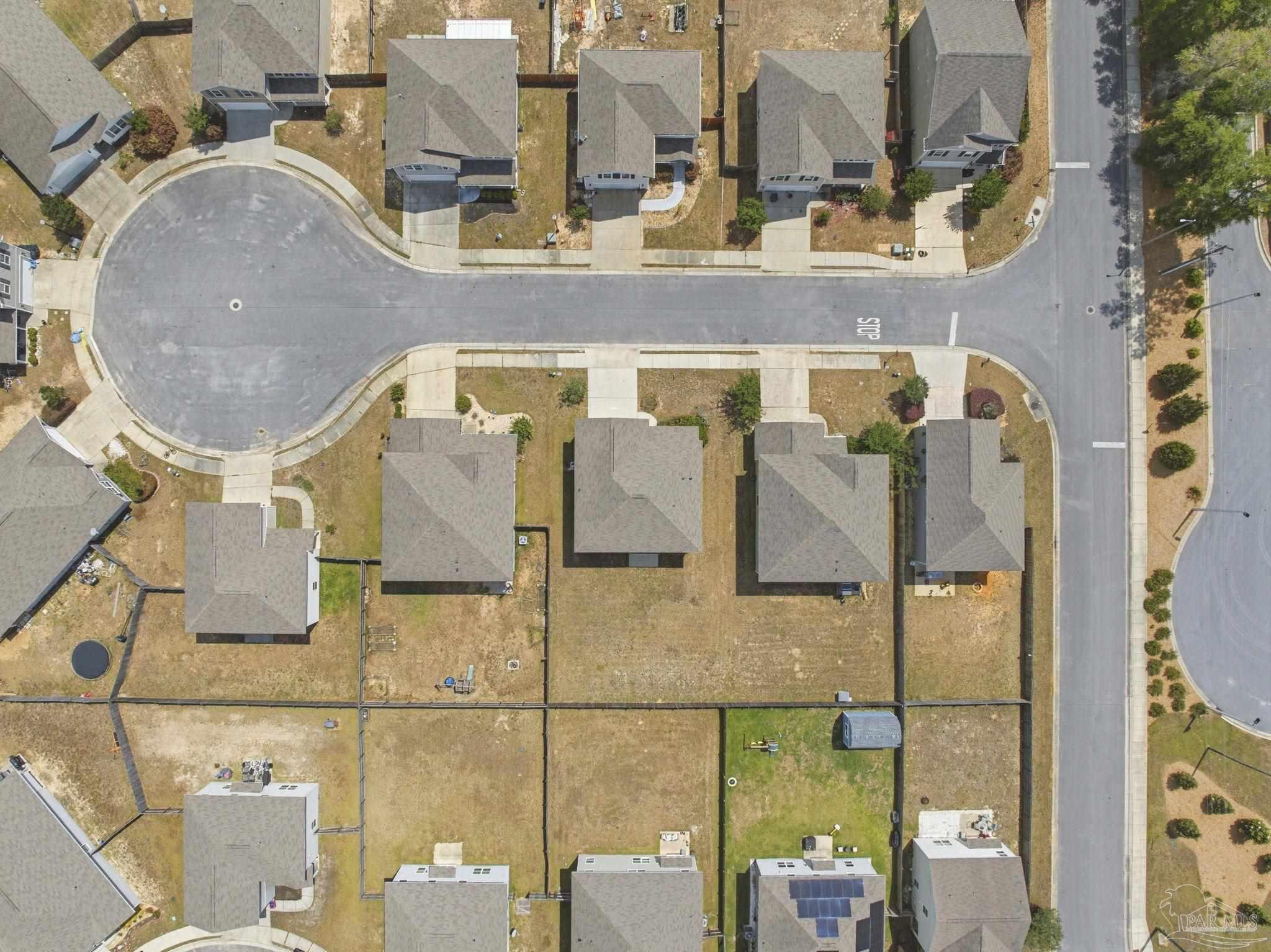 5881 Bay Tree Court Milton, FL 32570 - Photo 49 of 51 a picture of a bathroom with a tub