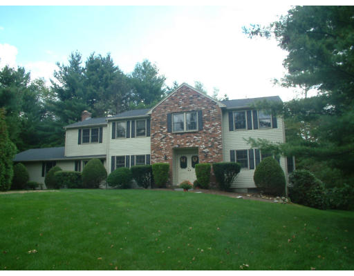 11 Pueblo Road Medfield, MA 02052 - Photo 16 of 19 Gallery Image 16