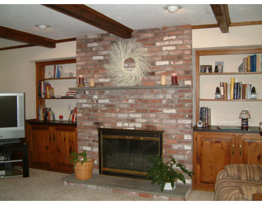 11 Pueblo Road Medfield, MA 02052 - Photo 7 of 19 Gallery Image 7